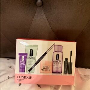 Clinique Makeup Gift Set - Black, Purple, Pink